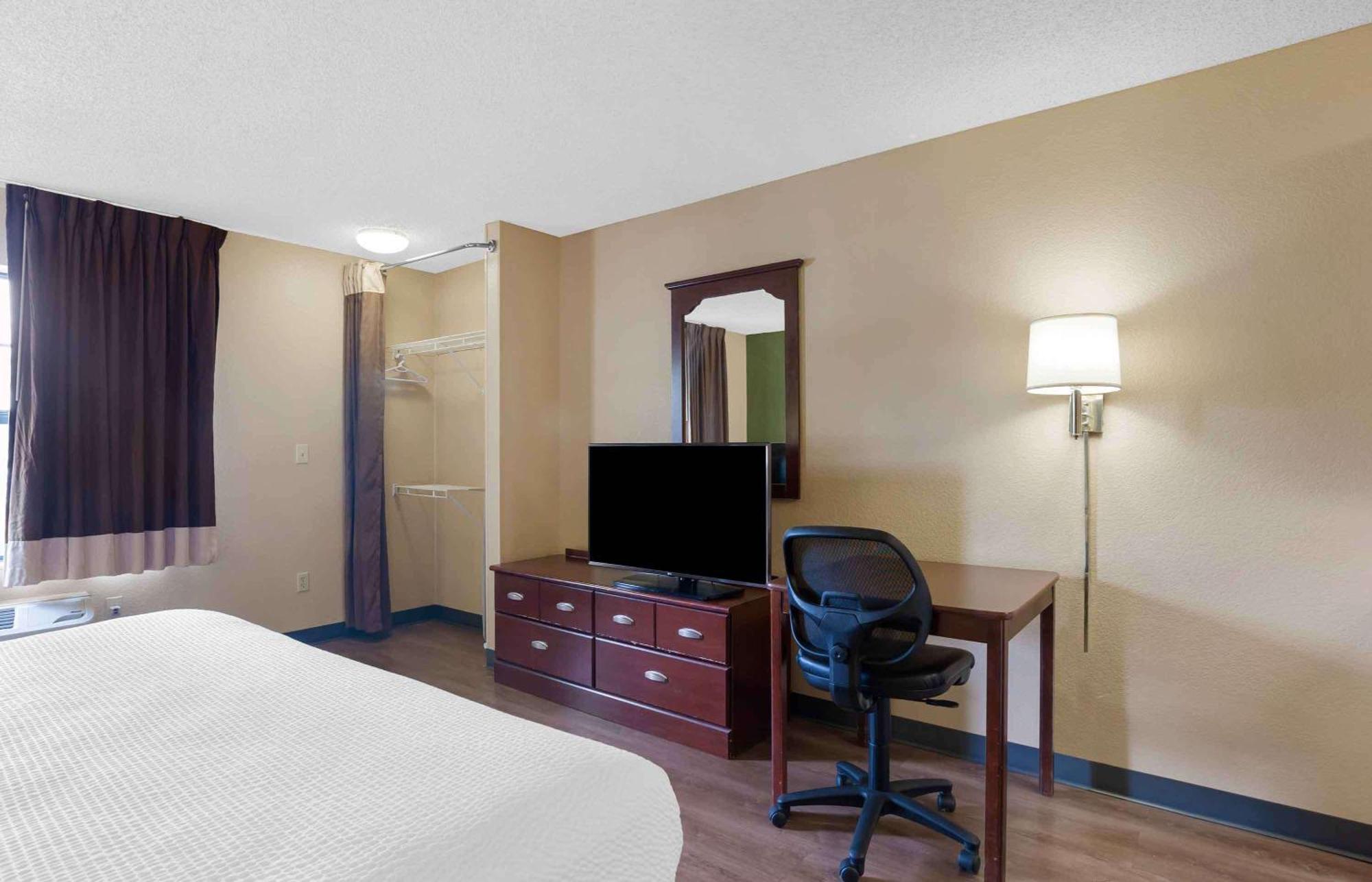 Extended Stay America Select Suites - Columbia - Northwest Harbison Exterior photo